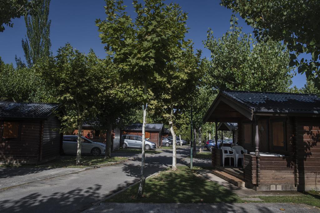 Camping & Bungalows Ligueerre De Cinca ภายนอก รูปภาพ